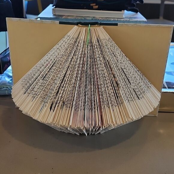 Book art - Readers Digest - Picture 1 of 4